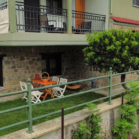 Postmans Apartment Under Meteora Kalambaka Exterior foto
