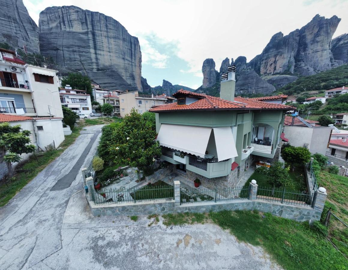 Postmans Apartment Under Meteora Kalambaka Exterior foto